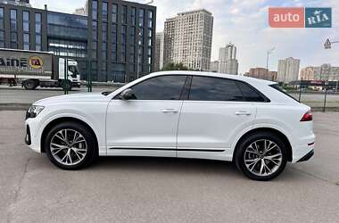 Внедорожник / Кроссовер Audi Q8 2023 в 
