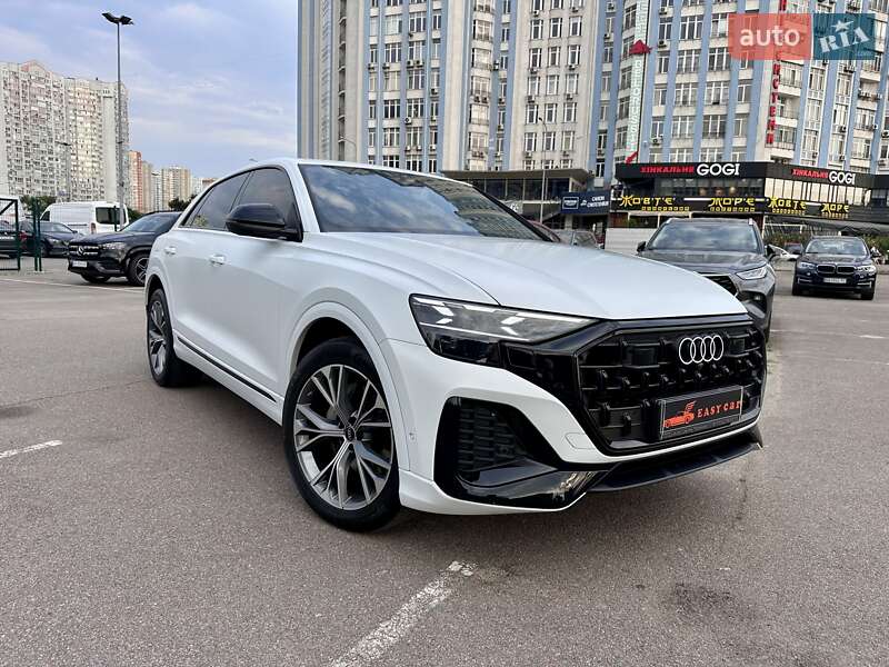 Позашляховик / Кросовер Audi Q8 2023 в Києві