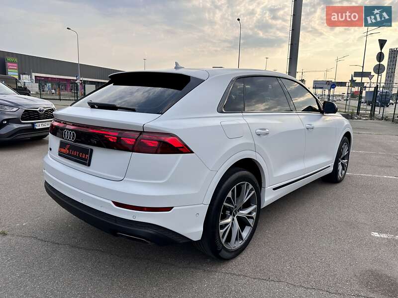 Позашляховик / Кросовер Audi Q8 2023 в Києві