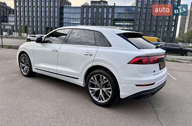 Внедорожник / Кроссовер Audi Q8 2023 в 