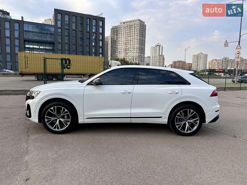 Позашляховик / Кросовер Audi Q8 2023 в Києві