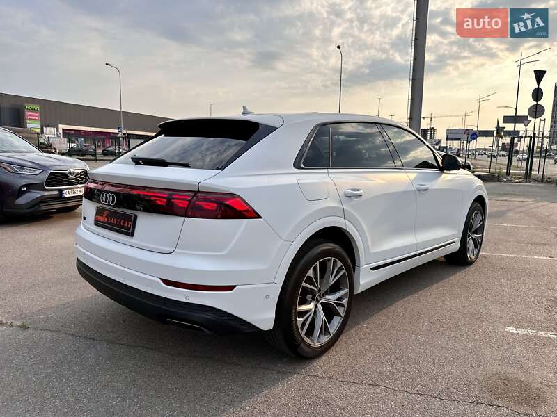 Позашляховик / Кросовер Audi Q8 2023 в Києві