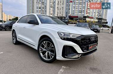 Внедорожник / Кроссовер Audi Q8 2023 в 