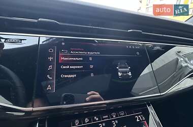 Внедорожник / Кроссовер Audi Q8 2024 в 