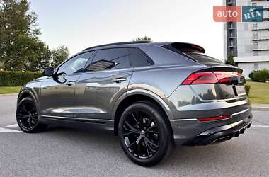 Позашляховик / Кросовер Audi Q8 2025 в 