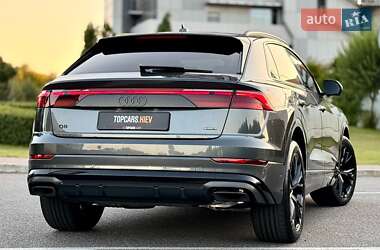 Позашляховик / Кросовер Audi Q8 2025 в 