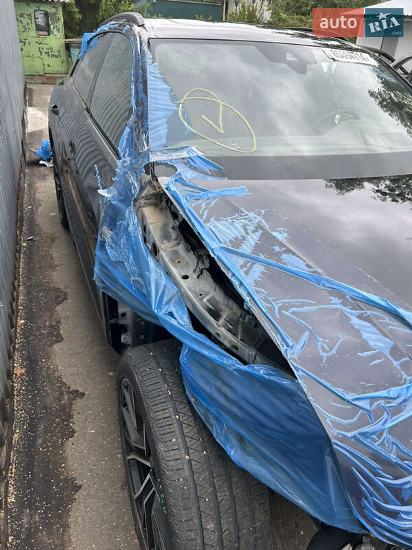 Внедорожник / Кроссовер Audi Q8 2019 в Киеве