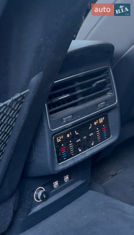 Внедорожник / Кроссовер Audi Q8 2019 в Киеве