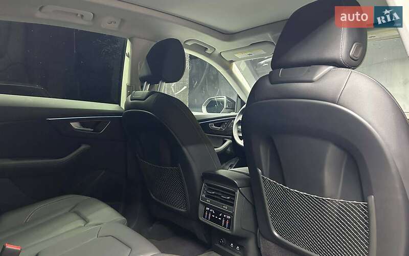 Внедорожник / Кроссовер Audi Q8 2023 в Черновцах фото 19 Внедорожник / Кроссовер Audi Q8 2023 в Черновцах