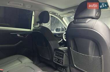 Внедорожник / Кроссовер Audi Q8 2023 в 