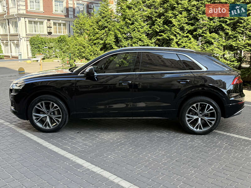 Позашляховик / Кросовер Audi Q8 2018 в Києві