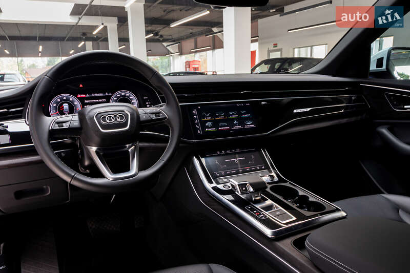 Внедорожник / Кроссовер Audi Q8 2022 в Хмельницком
