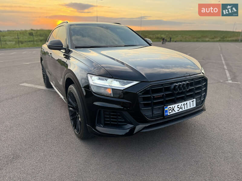 Позашляховик / Кросовер Audi Q8 2018 в Рівному