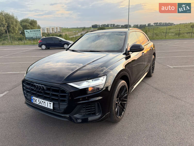 Позашляховик / Кросовер Audi Q8 2018 в Рівному