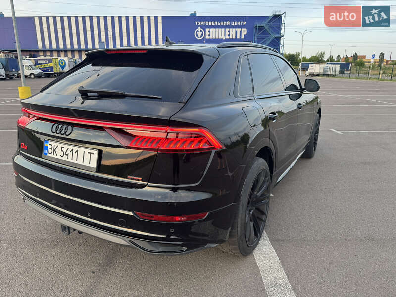 Позашляховик / Кросовер Audi Q8 2018 в Рівному