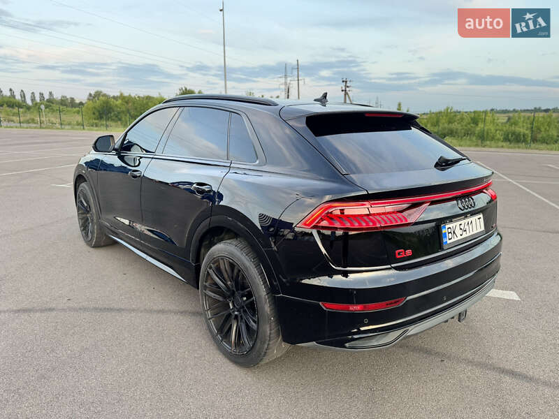 Позашляховик / Кросовер Audi Q8 2018 в Рівному
