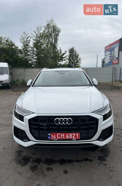 Внедорожник / Кроссовер Audi Q8 2023 в 