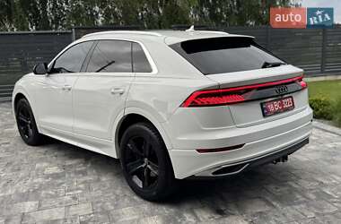 Позашляховик / Кросовер Audi Q8 2018 в 