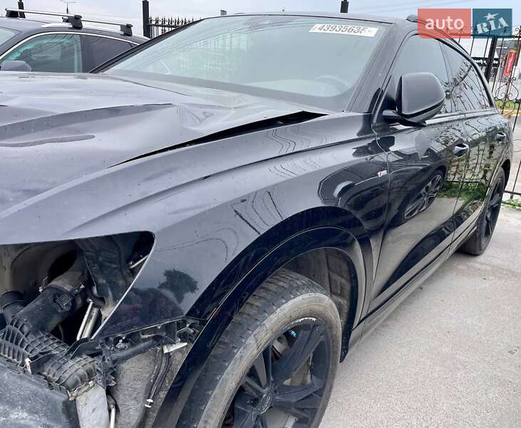 Позашляховик / Кросовер Audi Q8 2018 в Києві