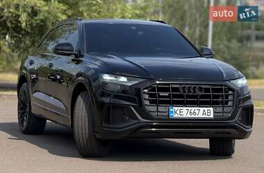 Внедорожник / Кроссовер Audi Q8 2018 в 
