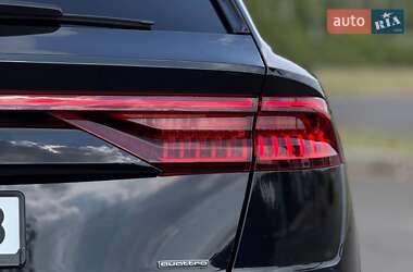 Внедорожник / Кроссовер Audi Q8 2018 в 