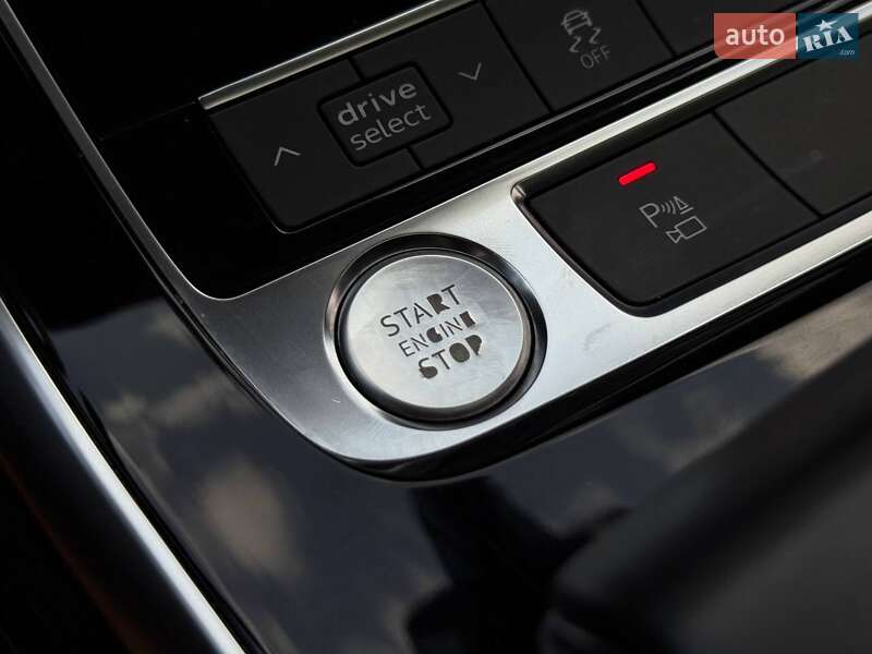 Внедорожник / Кроссовер Audi Q8 2018 в Кривом Роге