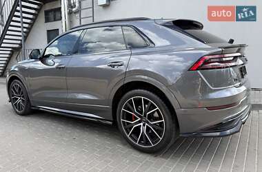 Внедорожник / Кроссовер Audi Q8 2020 в 