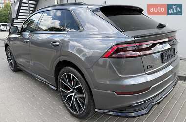 Внедорожник / Кроссовер Audi Q8 2020 в 