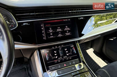 Внедорожник / Кроссовер Audi Q8 2019 в 