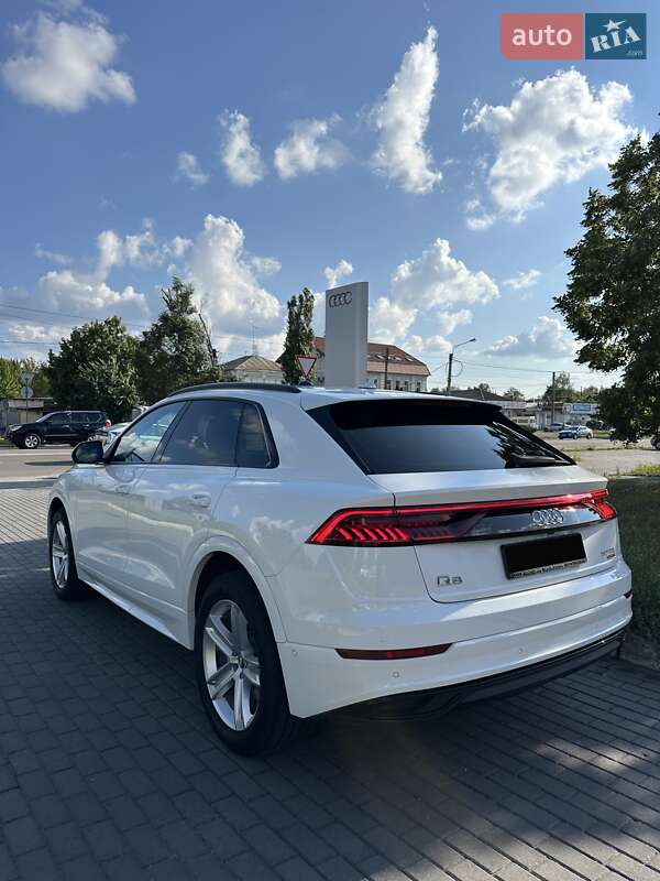 Позашляховик / Кросовер Audi Q8 2019 в Києві