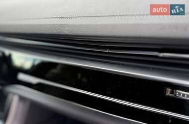 Внедорожник / Кроссовер Audi Q8 2024 в 