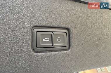 Внедорожник / Кроссовер Audi Q8 2024 в 