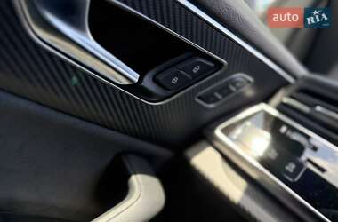 Внедорожник / Кроссовер Audi Q8 2024 в 