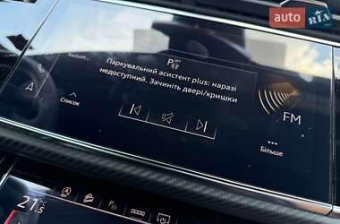 Внедорожник / Кроссовер Audi Q8 2024 в 