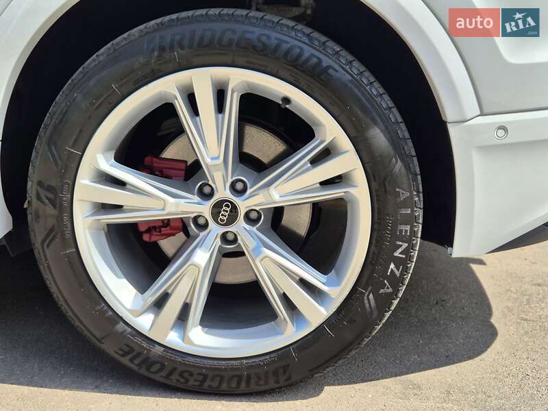 Внедорожник / Кроссовер Audi Q8 2021 в Ровно фото 11 Внедорожник / Кроссовер Audi Q8 2021 в Ровно
