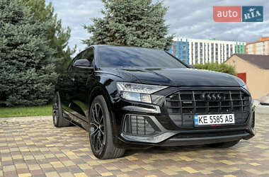 Внедорожник / Кроссовер Audi Q8 2019 в 
