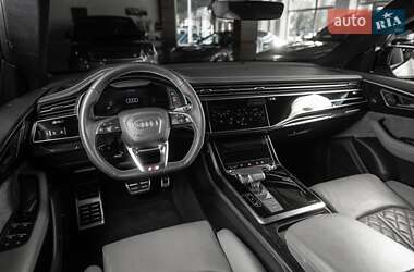 Внедорожник / Кроссовер Audi Q8 2021 в 