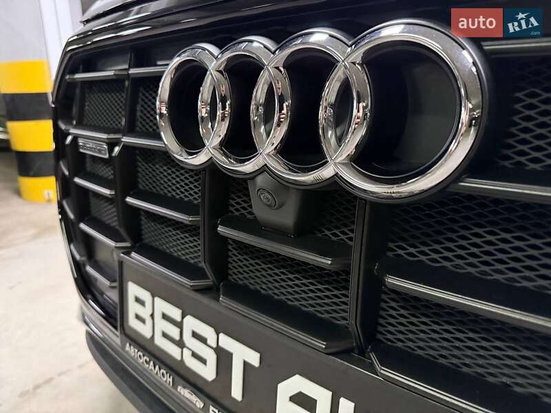 Позашляховик / Кросовер Audi Q8 2019 в Києві