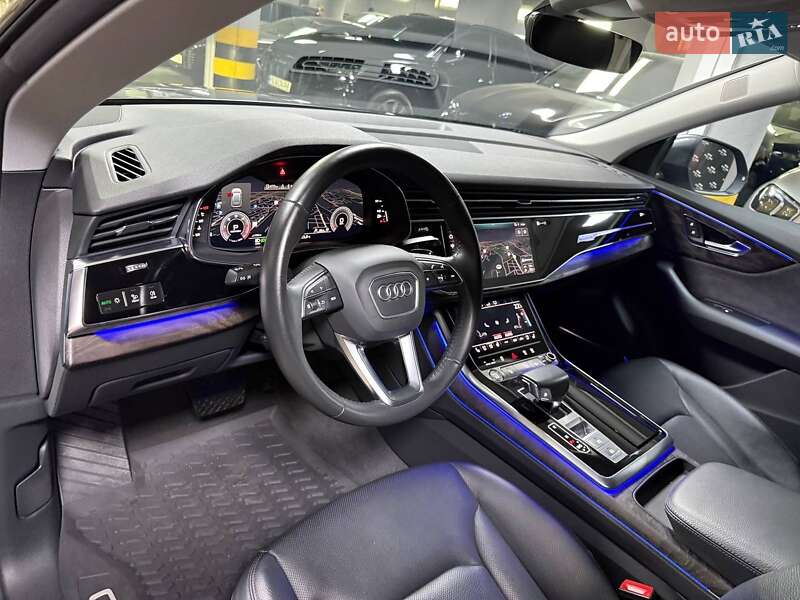Позашляховик / Кросовер Audi Q8 2019 в Києві
