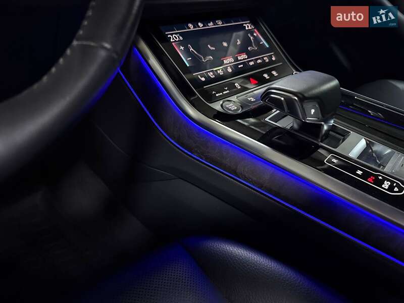 Позашляховик / Кросовер Audi Q8 2019 в Києві