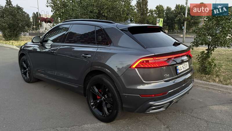 Внедорожник / Кроссовер Audi Q8 2018 в Киеве