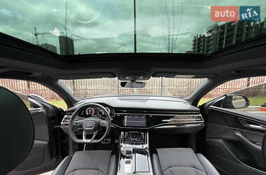 Внедорожник / Кроссовер Audi Q8 2021 в 