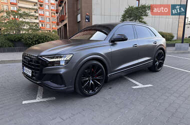 Внедорожник / Кроссовер Audi Q8 2022 в 