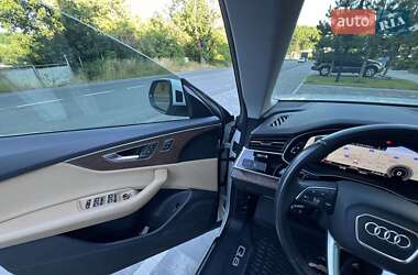 Внедорожник / Кроссовер Audi Q8 2019 в Ужгороде