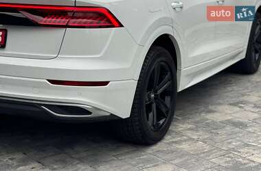 Внедорожник / Кроссовер Audi Q8 2018 в 