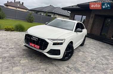 Внедорожник / Кроссовер Audi Q8 2018 в 