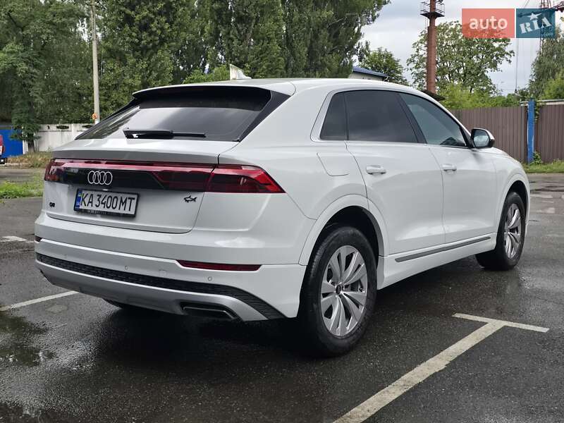 Внедорожник / Кроссовер Audi Q8 2024 в Киеве