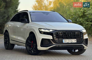 Внедорожник / Кроссовер Audi Q8 2018 в 