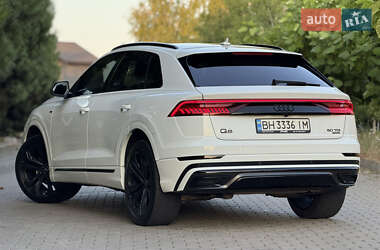 Внедорожник / Кроссовер Audi Q8 2018 в 