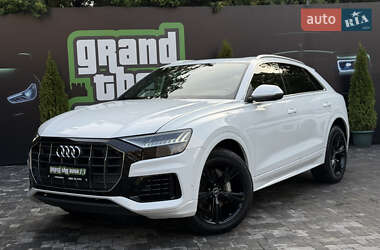 Внедорожник / Кроссовер Audi Q8 2023 в 